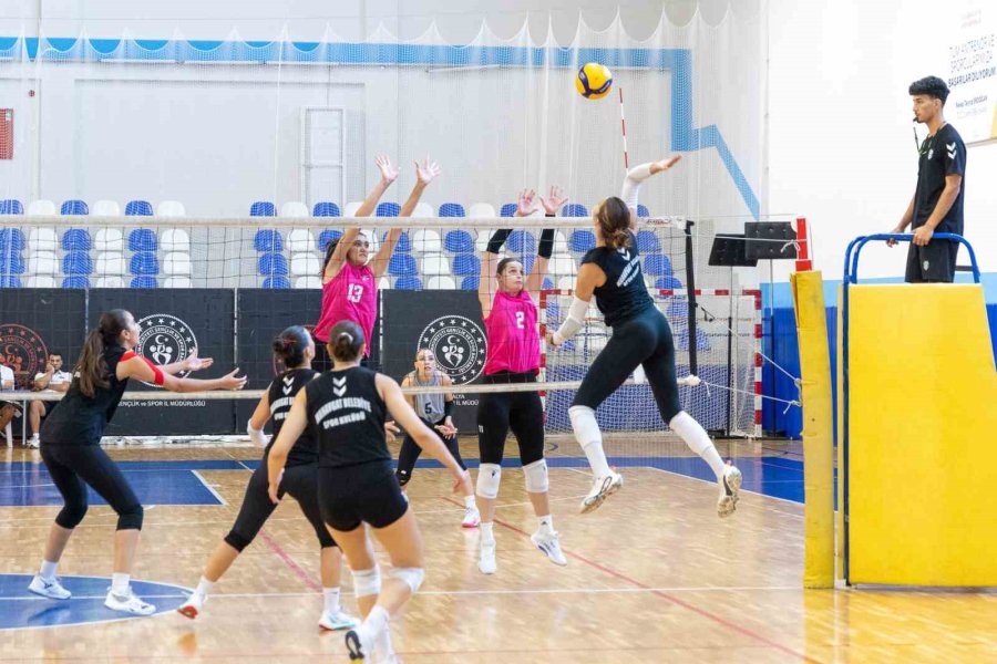 Manavgat Belediyespor Kadın Voleybol Takımı Yeni Sezona Hazırlanıyor