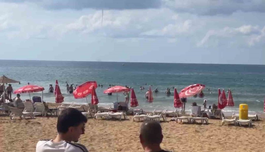 Alanya İncekum Açıklarında Deniz Üzerinde Hortum Oluştu