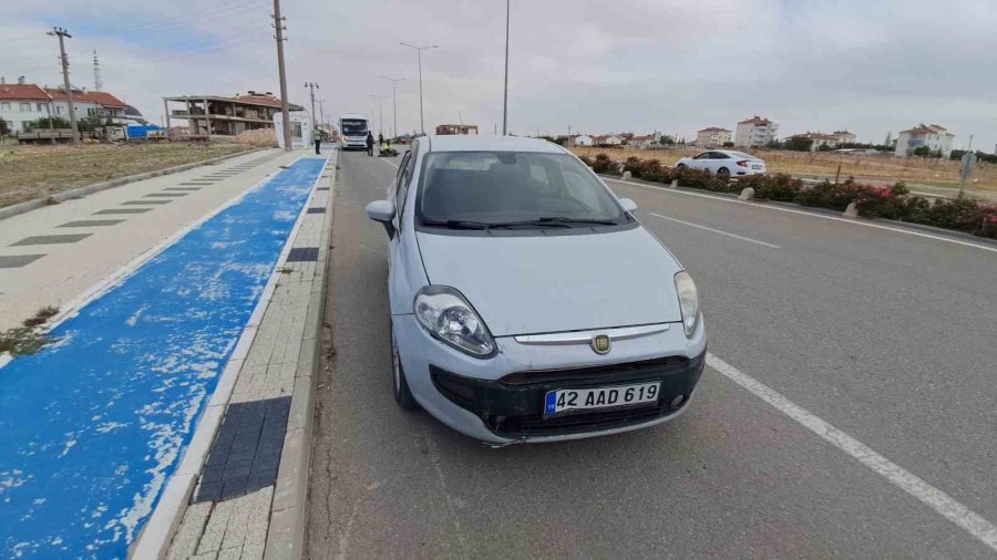 Otomobilin Çarptığı Elektrikli Bisiklet Sürücüsü Havaya Fırladı: O Anlar Kamerada