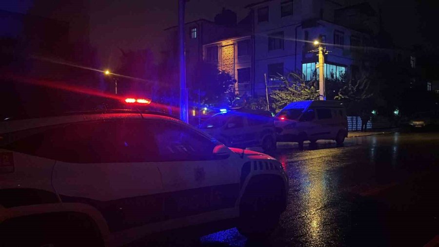Komşular Arasındaki Kavga Kanlı Bitti: 1 Çocuk Yaralandı