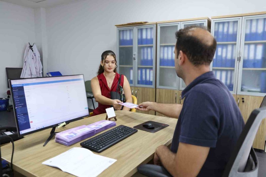 Mersin Büyükşehir Belediyesinden Üniversitelilere 30 Bin Tl’ye Kadar Öğrenim Yardımı