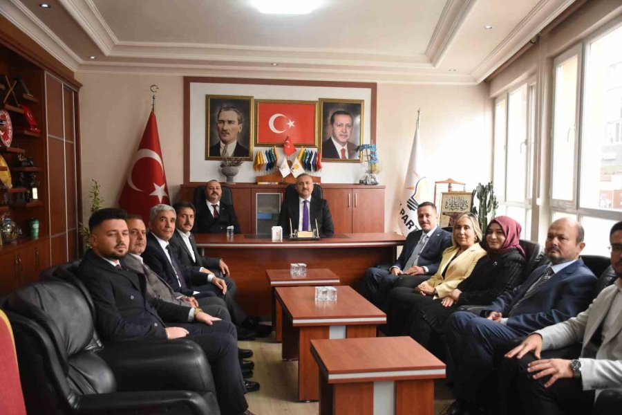 Ak Parti Grup Başkan Vekili Abdulhamit Gül: "hiç Kimsenin Cumhurbaşkanımız Erdoğan’a Yük Olmaması Lazım"