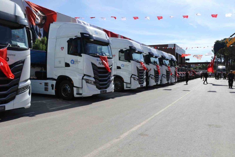 Antalya Büyükşehir Belediyesi Filosuna 89 Yeni Araç