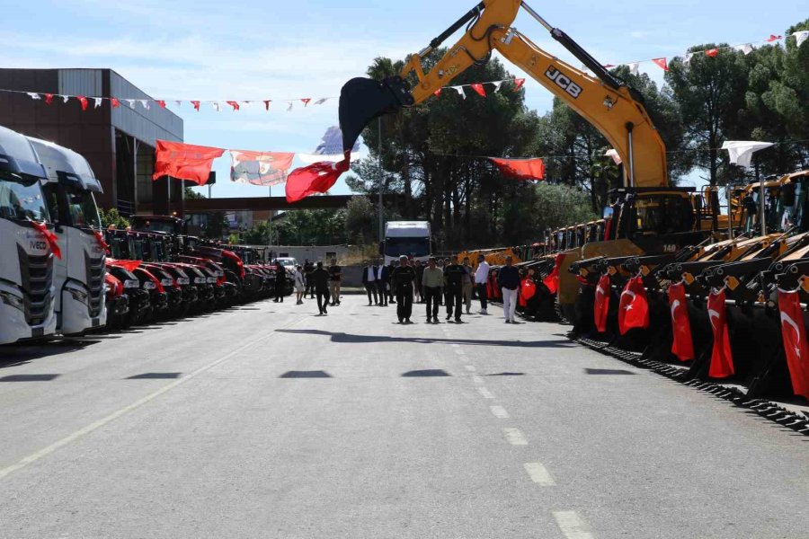 Antalya Büyükşehir Belediyesi Filosuna 89 Yeni Araç