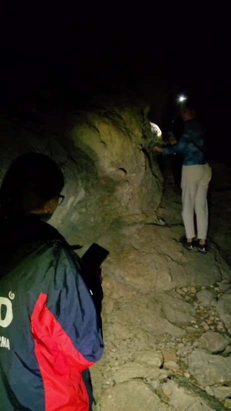 Ormanlık Arazide Kaybolan 2 Rus Turisti Afad Ekipleri Kurtardı