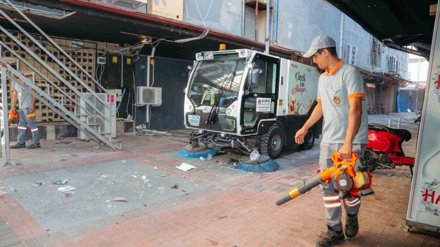 Alanya’nın Turizm Vitrini İçin Temizlik Seferberliği