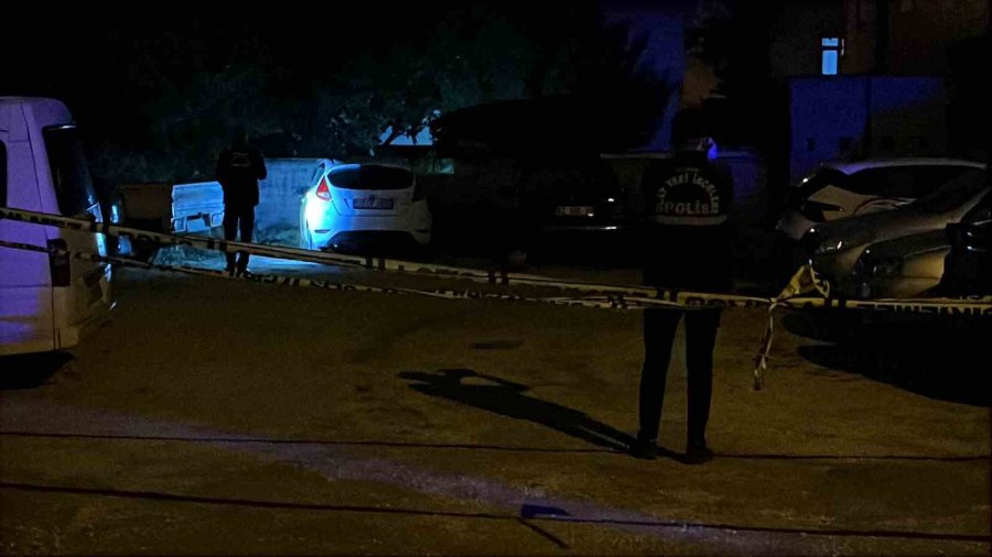 22 Yaşındaki Genç Otomobilin Arka Koltuğunda Ölü Bulundu
