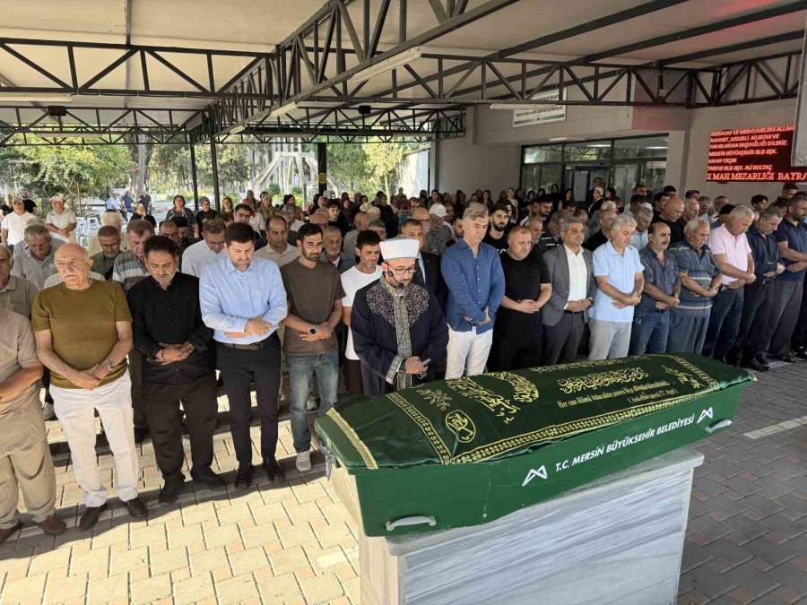 Kahvehanedeki Silahlı Saldırıda Hayatını Kaybeden Antrenör Son Yolculuğuna Uğurlandı