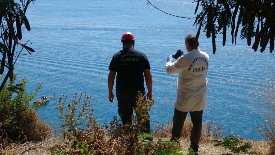 Antalya’da Kayıp Olarak Aranan Kadının Cansız Bedeni 35 Metrelik Falezlerin Dibinde Bulundu