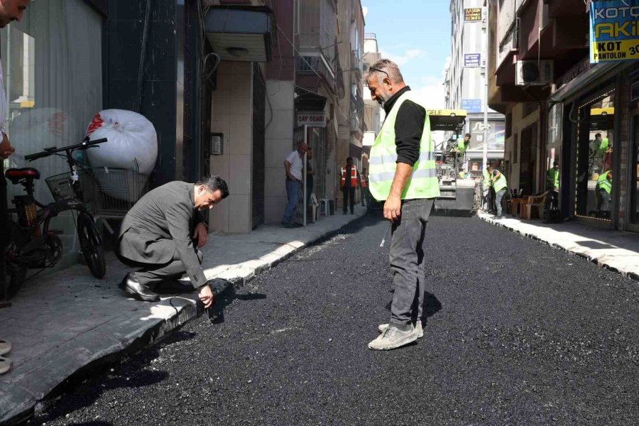 Akdeniz’de Yol Çalışmaları Hız Kesmeden Sürüyor