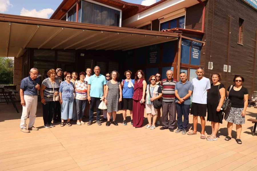 Mavi Ev, Alzheimer Hastaları Ve Yakınlarına Moral Oluyor