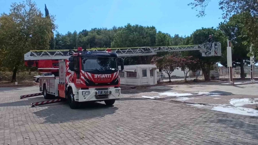 Manavgat İtfaiyesine 42 Metre Merdivenli Ve Çok Maksatlı 2 Yeni Araç