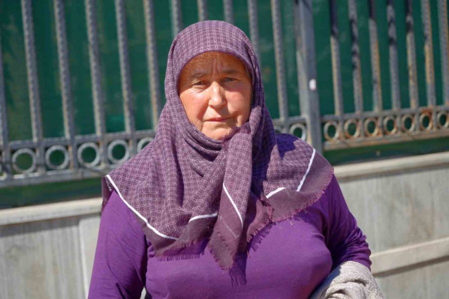 Ev Beklerken Birikimlerinden Oldular Soluğu Adliyede Aldılar