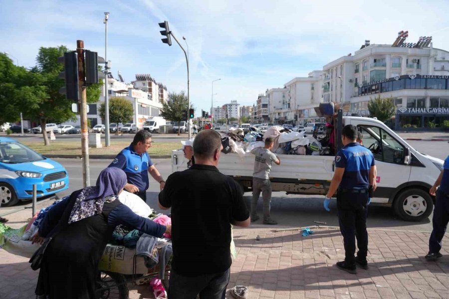 Kepez’de Pazarlarda Kaldırım İşgali Ve Haksız Rekabete Göz Açtırılmıyor