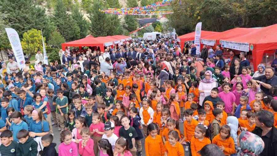 Ermenek Çocuk Şenliği’nden Renkli Görüntüler