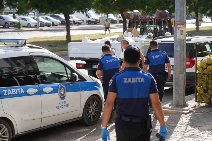 Kepez’de Pazarlarda Kaldırım İşgali Ve Haksız Rekabete Göz Açtırılmıyor