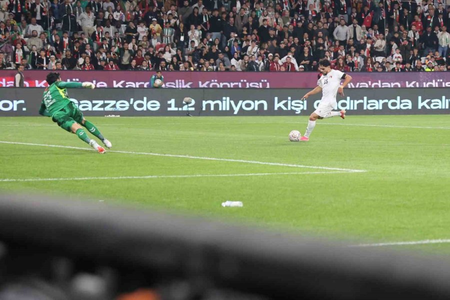Konyaspor İle Filistin Milli Takımı Arasındaki Dostluk Maçı Berabere Bitti