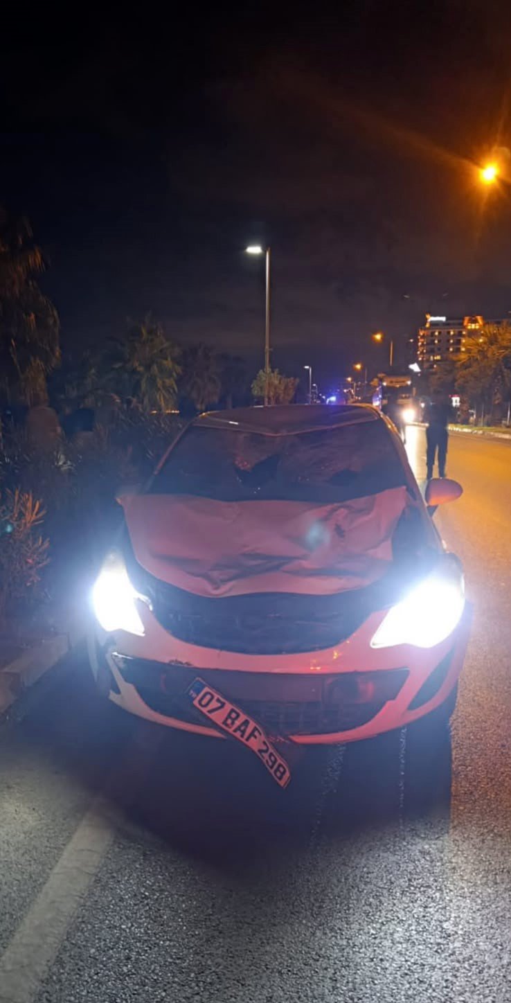 Savaştan Kaçıp Almanya’ya Yerleştiler Tatil İçin Geldikleri Antalya’da Trafik Kazasında Öldüler