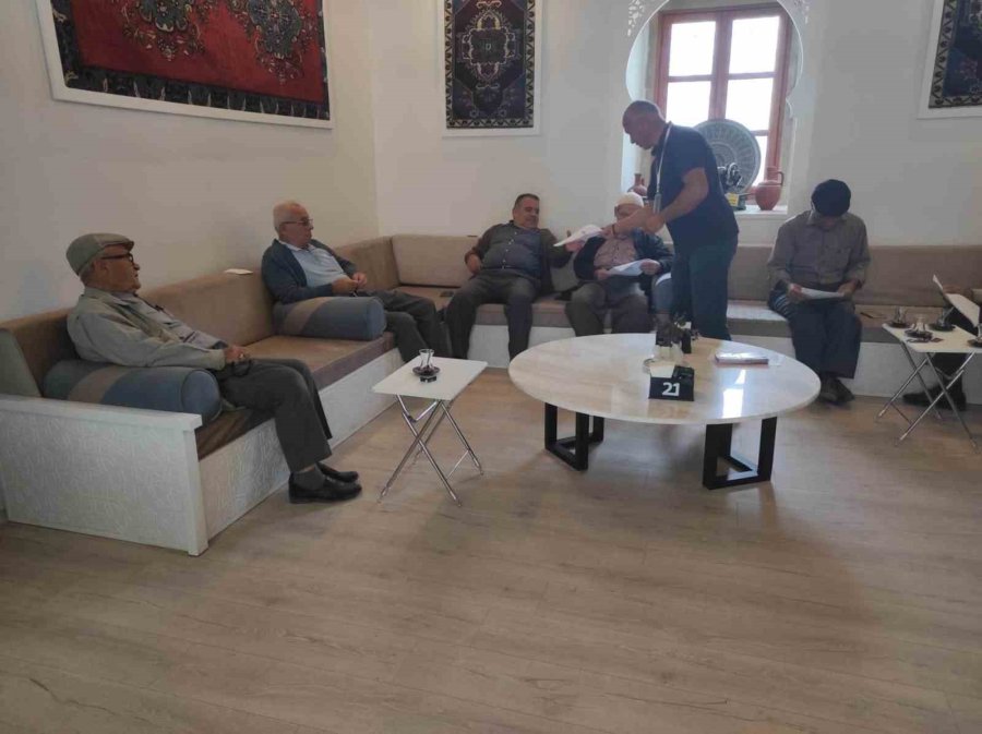 Karapınar’da Dünya Yaşlılar Günü’nde Sağlık Bilgilendirmesi
