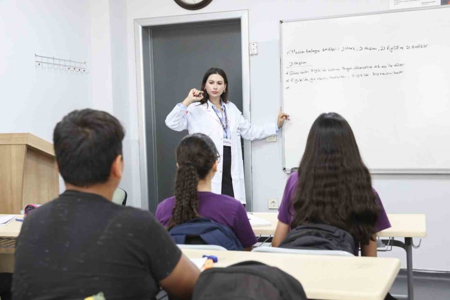 Mersin Büyükşehir Belediyesinin Kurs Merkezlerinde Yeni Dönem Başladı