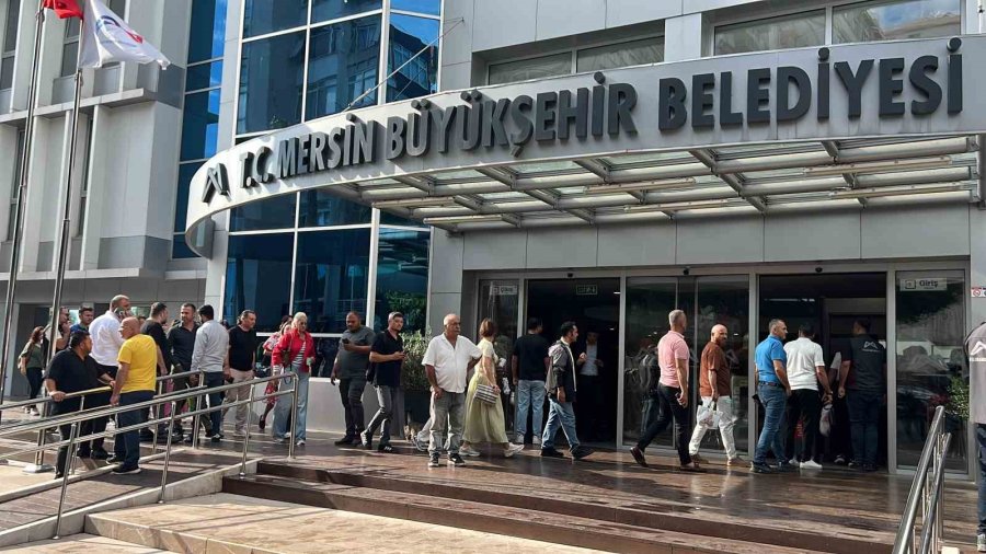 Mersin Büyükşehir Belediyesine Yönelik Operasyonda 34 Firma Adına Kullanılan Kaşeler Sahte İddiası