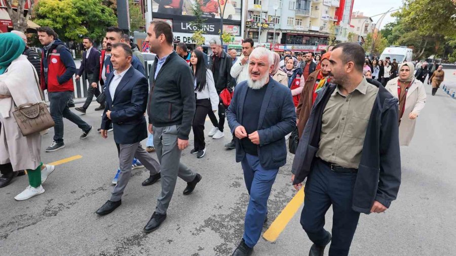 Niğdeliler, Dünya Yaşlılar Günü’nde Yürüdü