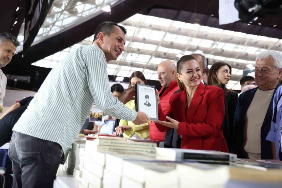 16. Antalya Kitap Fuarı Kapılarını Açtı