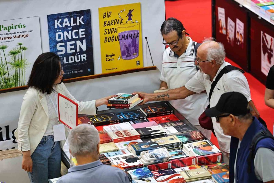 16. Antalya Kitap Fuarı Kapılarını Açtı