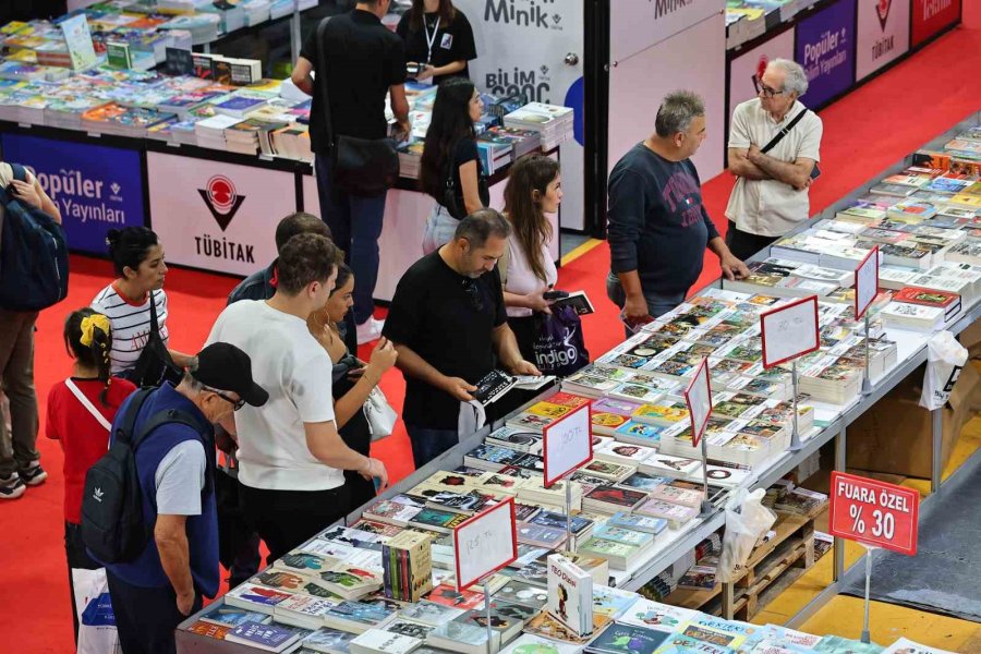 16. Antalya Kitap Fuarı Kapılarını Açtı