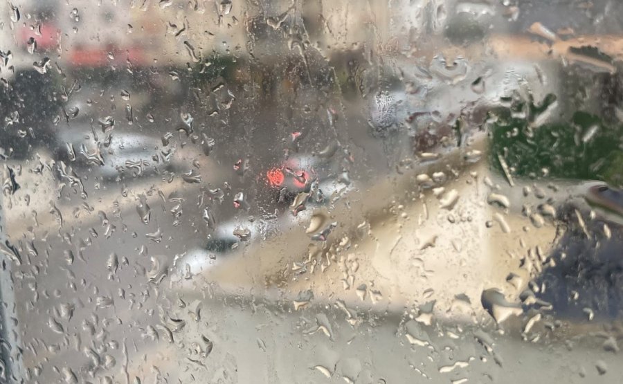 Mersin’de Yağış Etkili Oluyor