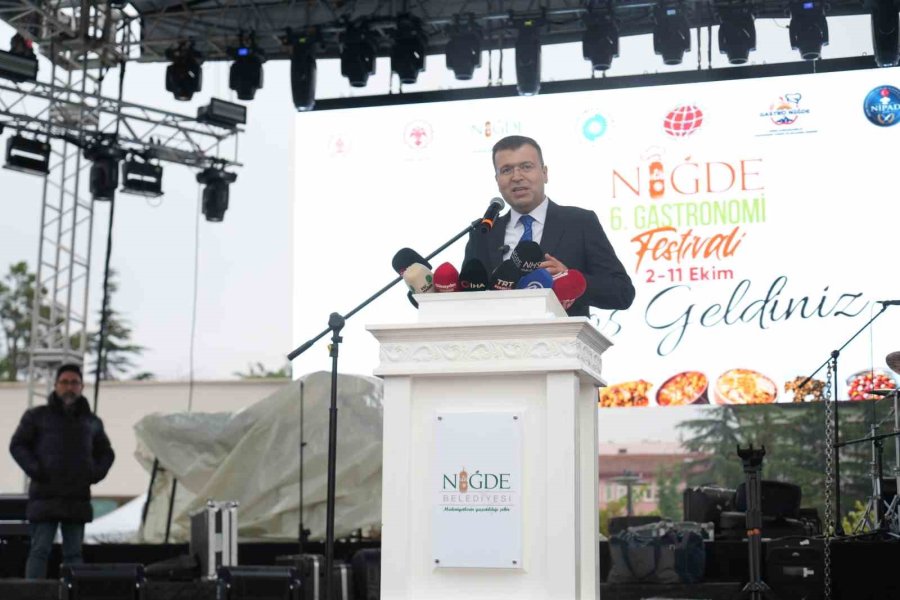 Niğde’de 6. Gastronomi Festivali Kortej Yürüyüşüyle Başladı