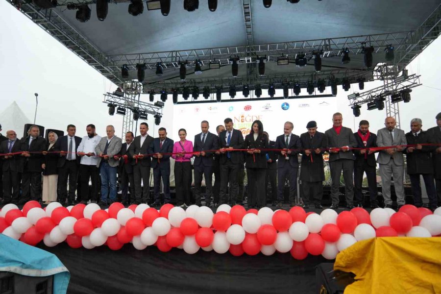 Niğde’de 6. Gastronomi Festivali Kortej Yürüyüşüyle Başladı