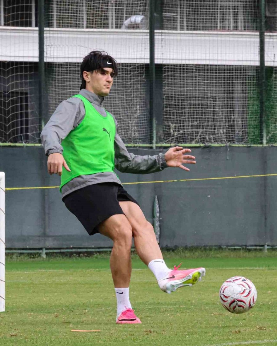 Alanyaspor, Erzurumspor Fk Maçının Hazırlıklarını Sürdürdü