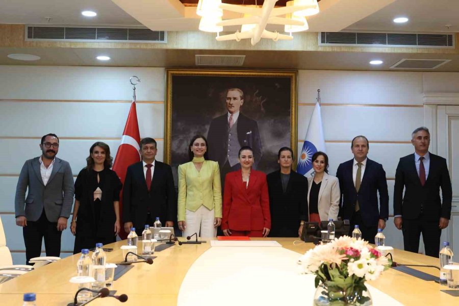Büyükşehir İle Korkuteli Belediyesi Arasında İşbirliği Protokolü