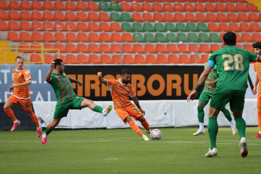 Alanyaspor, Amed Sportif Faaliyetler’i 4-0 Mağlup Etti