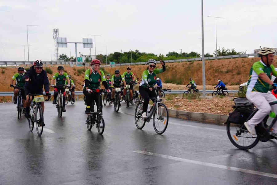 Tarih Ve Doğa İçinde 160 Bisikletli Pedal Çevirdi