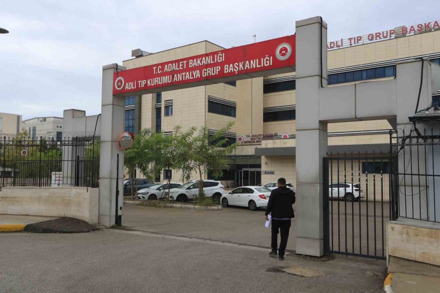 Gazipaşa’da Kızıyla Görüştüğü İçin Baba Tarafından Öldürülen Gencin Cenazesi Teslim Alındı