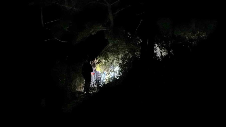 16 Yaşındaki Kızı İle Görüştüğü Gerekçesiyle 20 Yaşındaki Genci Bıçaklayarak Öldürdü