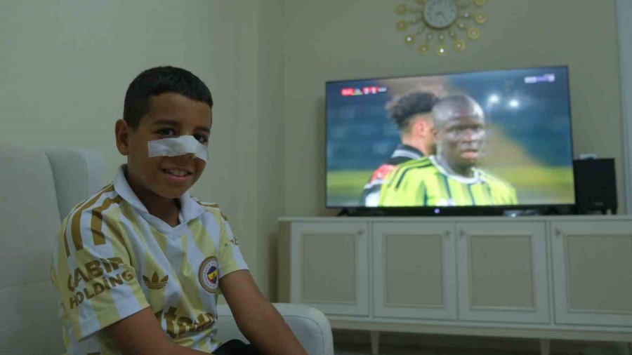 Karaman’da 9 Yaşındaki Abdullah, Narkozun Etkisiyle Fenerbahçe - Galatasaray Derbisini Anlatmaya Başladı
