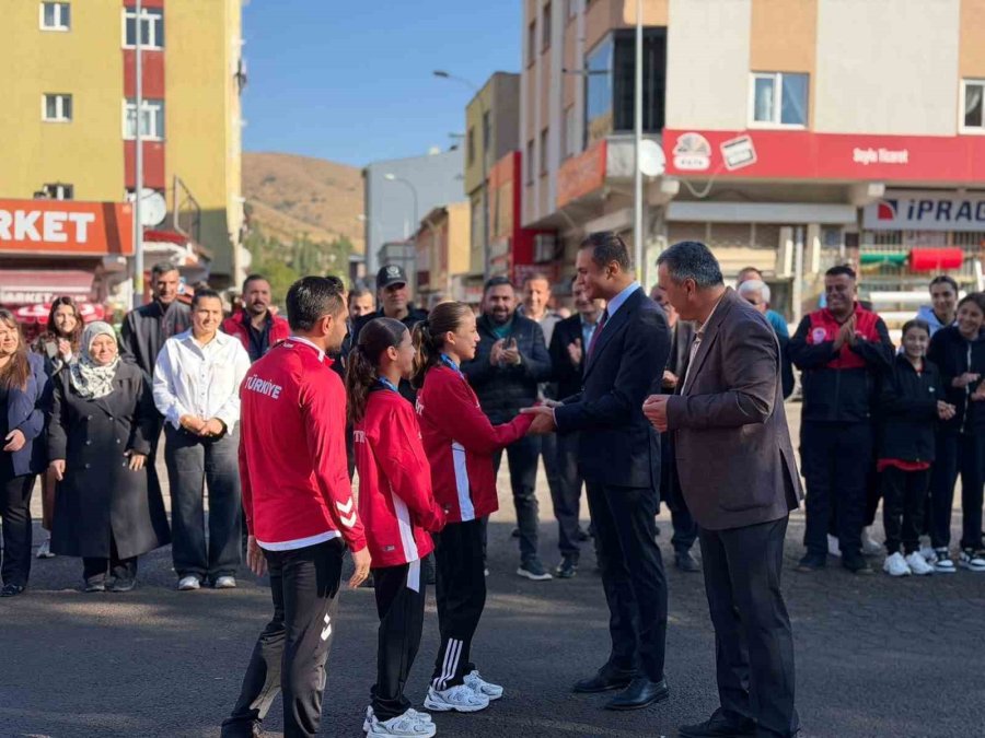 Balkan Şampiyonlarına Çamardı’da Coşkulu Karşılama