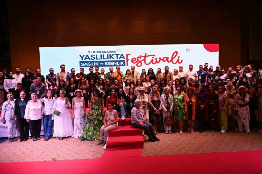Kuşaklar Ve Kültürler Kepez’de Buluştu: 2. Yaşlılıkta Sağlık Ve Esenlik Festivali Tamamlandı
