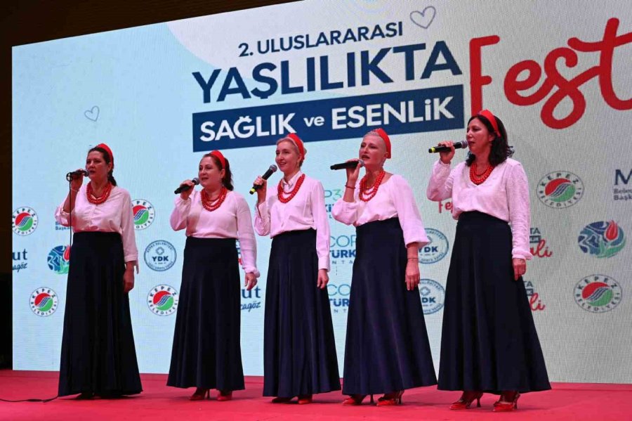 Kuşaklar Ve Kültürler Kepez’de Buluştu: 2. Yaşlılıkta Sağlık Ve Esenlik Festivali Tamamlandı