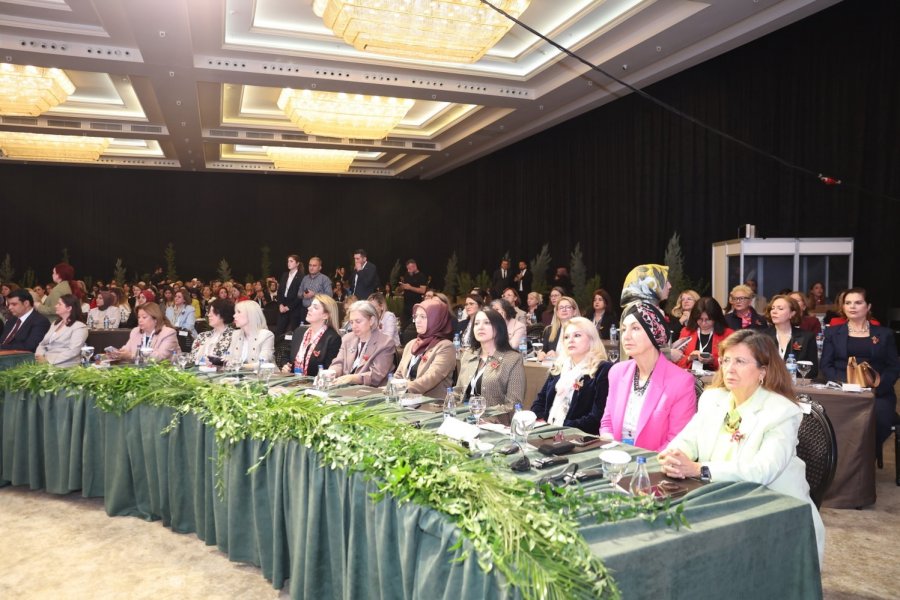 Rektör Özkan, Cop31 Öncesi Kadın Liderler Forumu’na Katıldı