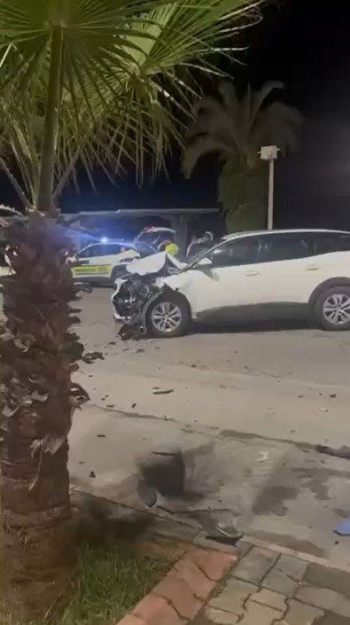 Alanya’da Otomobil İle Motosiklet Çarpıştı: 1 Ölü, 1 Yaralı