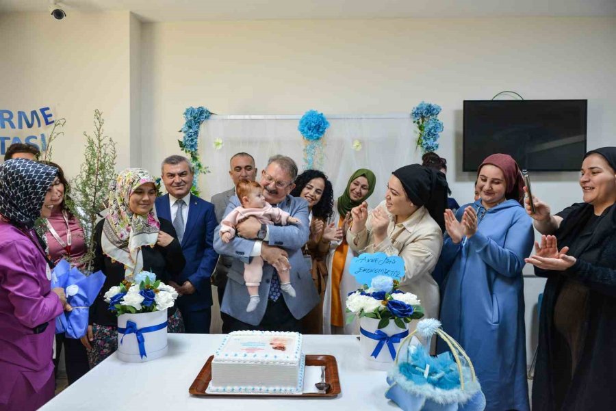 Bebek Dostu Hastanede Normal Doğum Ve Emzirme Haftası Etkinliği Düzenlendi