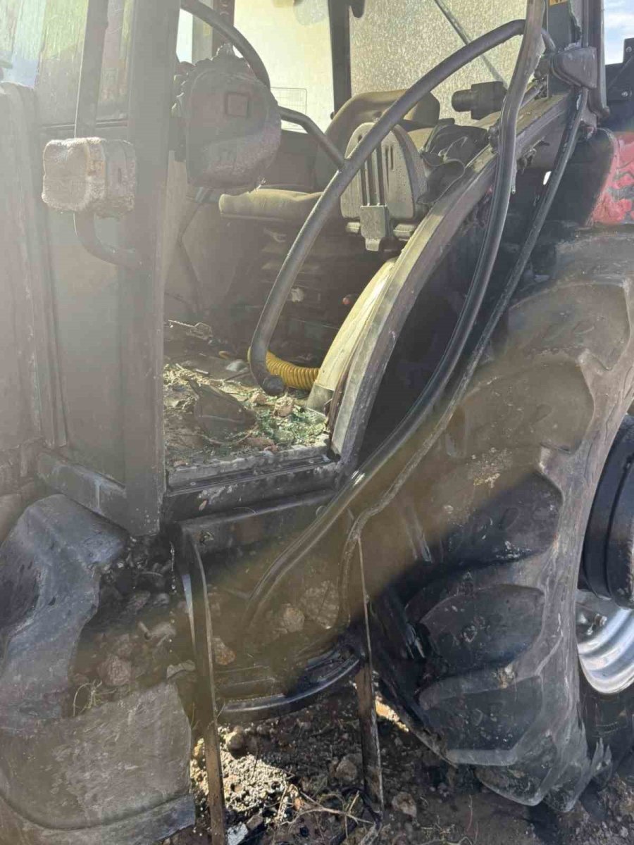 Kulu’da Yanan Traktörde Maddi Hasar Oluştu