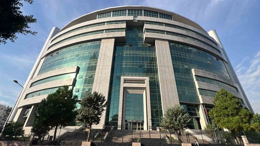 Mersin’deki Operasyonda Başkan Seçer’in De Aralarında Olduğu 3 Başkan Tutuklandı