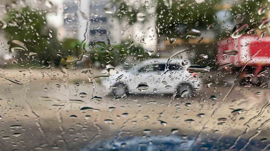 Peş Peşe Yaşandı: Önce Hortum Çıktı Daha Sonra Kuvvetli Rüzgâr Ve Yağış Geldi