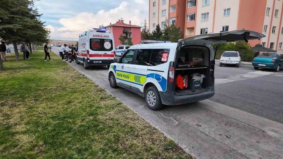 Niğde’de Motosikletler Kafa Kafaya Çarpıştı: 2 Yaralı