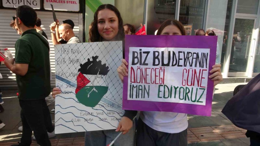 Antalya’da Filistin’e Destek Yürüyüşü